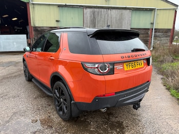 Used Land Rover Discovery Sport 2015 for sale - 76765063: Photo
