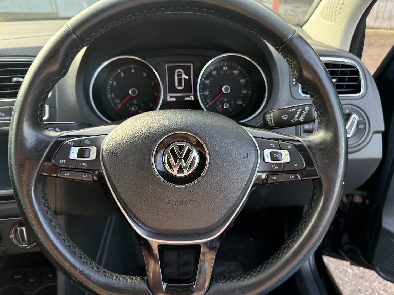 Used Volkswagen Polo 2017 for sale - 76497073: Photo 14