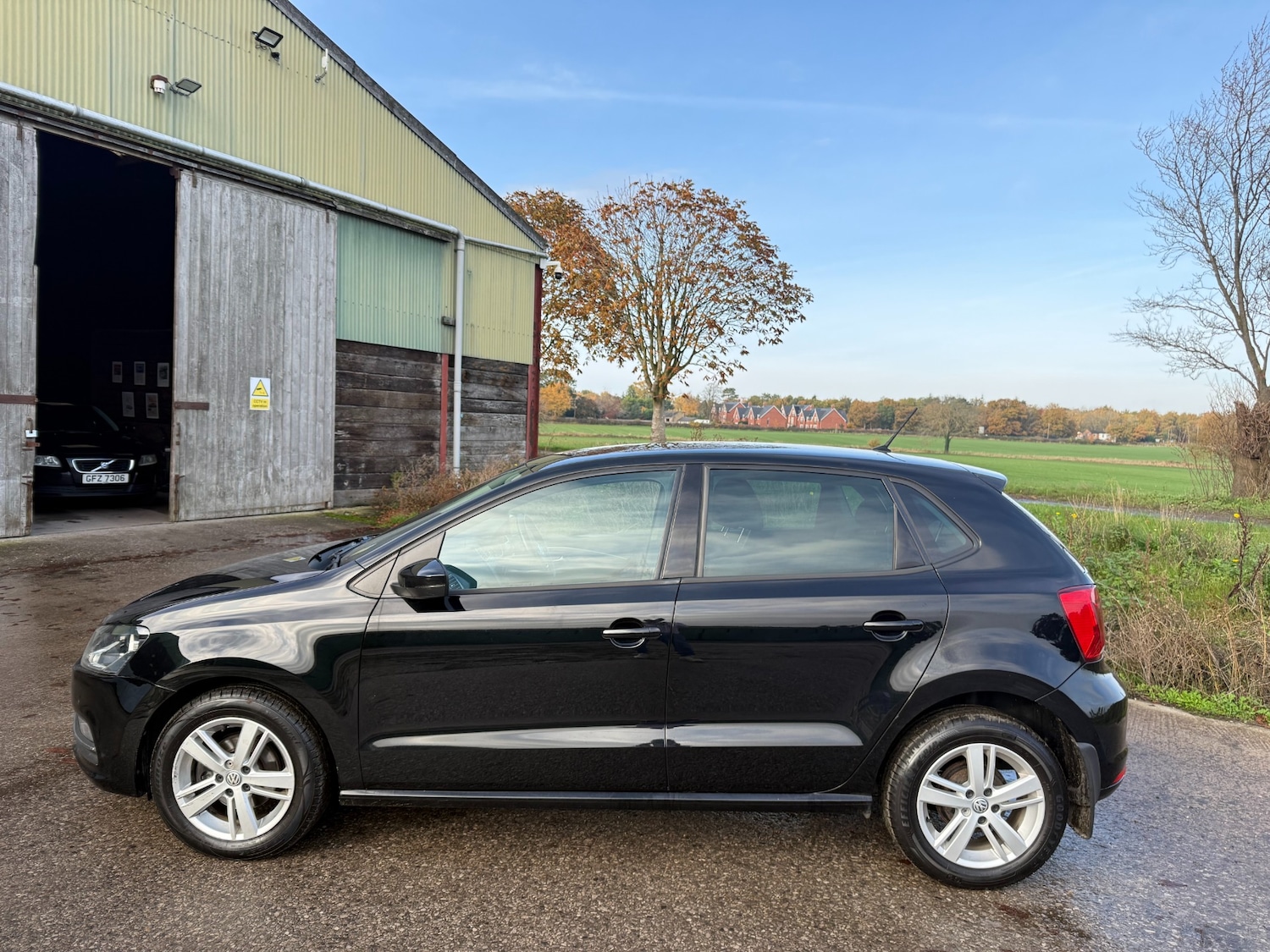 Used Volkswagen Polo 2017 for sale - 76497073: Photo 3