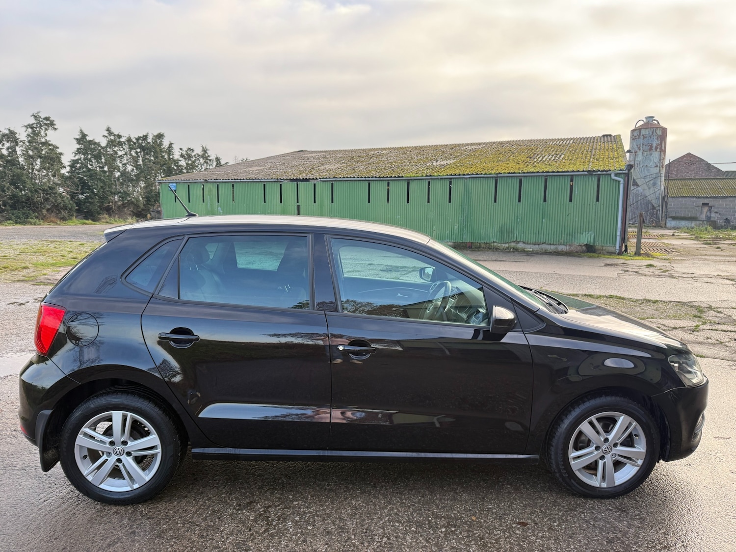 Used Volkswagen Polo 2017 for sale - 76497073: Photo 6
