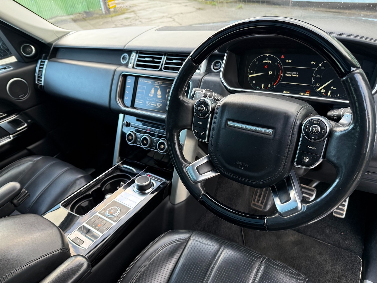 Used Land Rover Range Rover 2015 for sale - 77127586: Photo 10