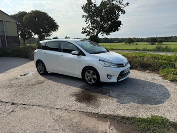 Used Toyota Verso 2014 for sale - 75516614: Photo