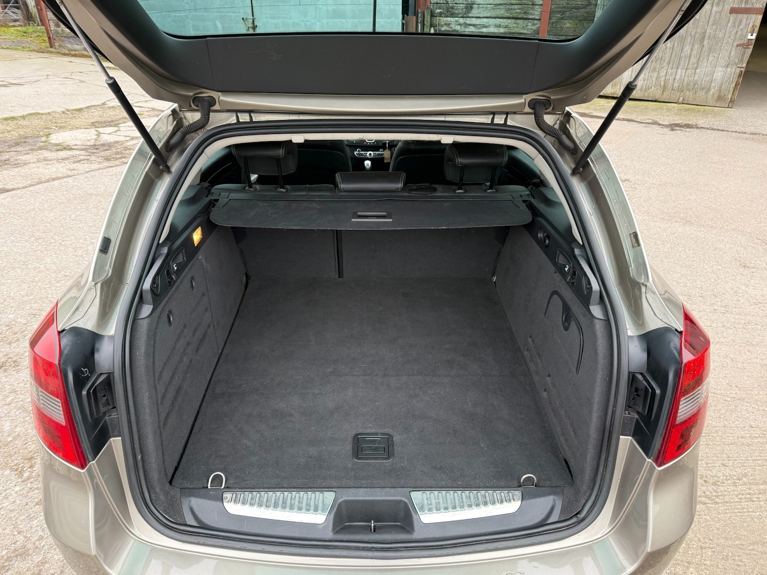 Used Renault Laguna 2012 for sale - 77354596: Photo 12