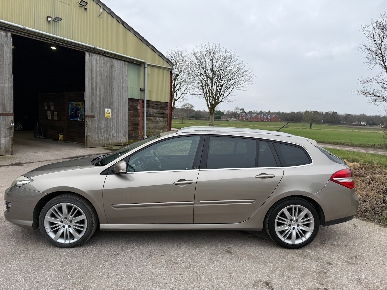 Used Renault Laguna 2012 for sale - 77354596: Photo 3