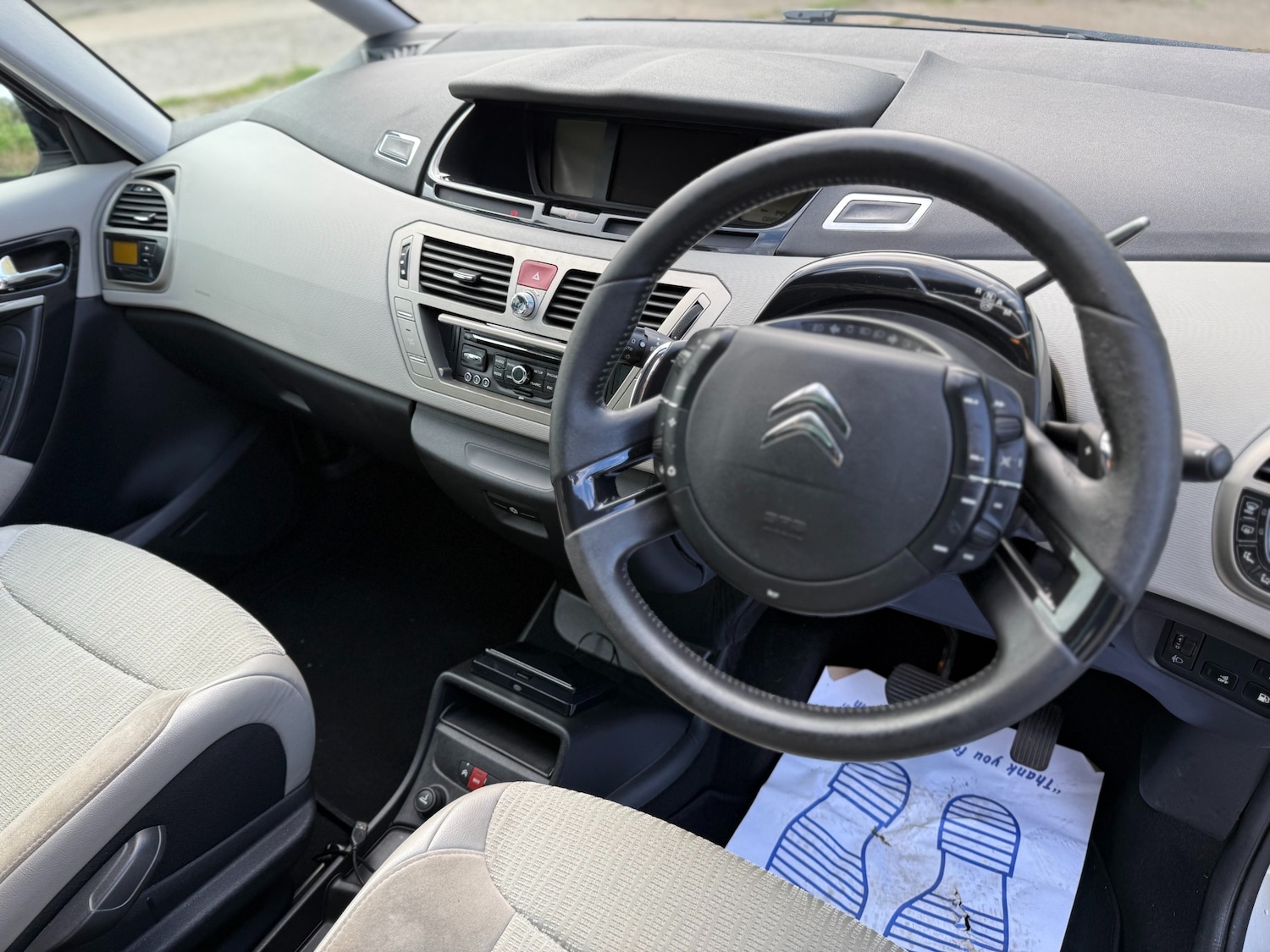 Used Citroen C4 Picasso 2010 for sale - 76330368: Photo 10