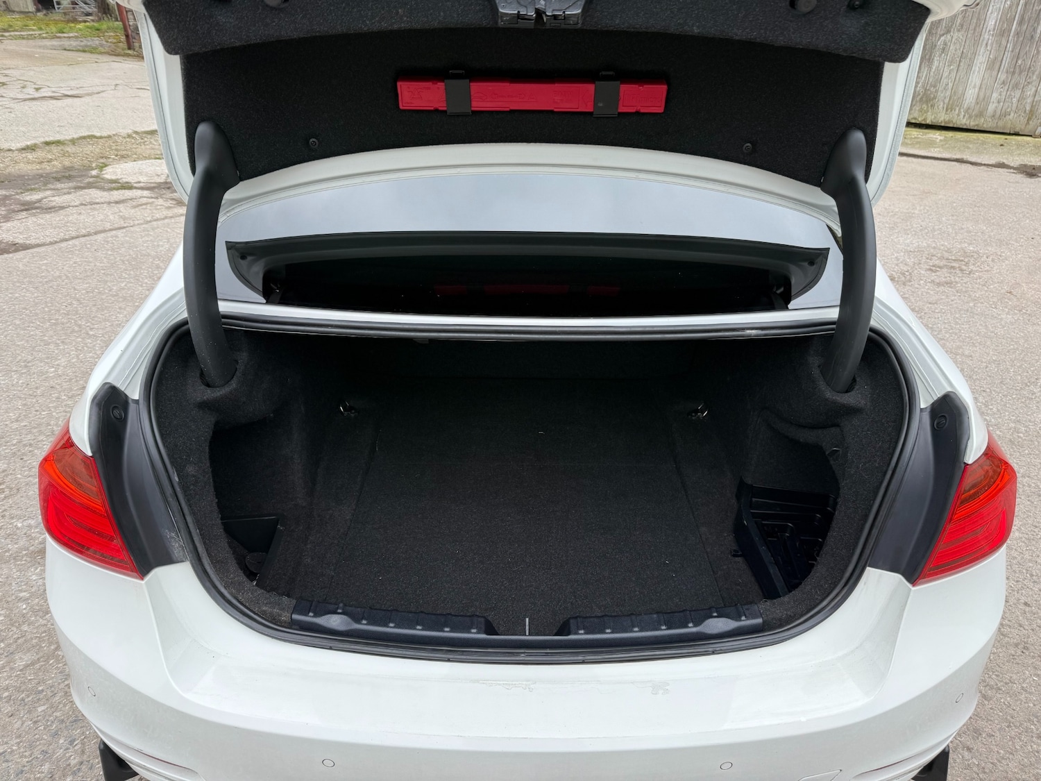 Used BMW 3 Series 2012 for sale - 77418601: Photo 12