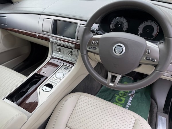 Used Jaguar XF 2011 for sale - 76211582: Photo 10