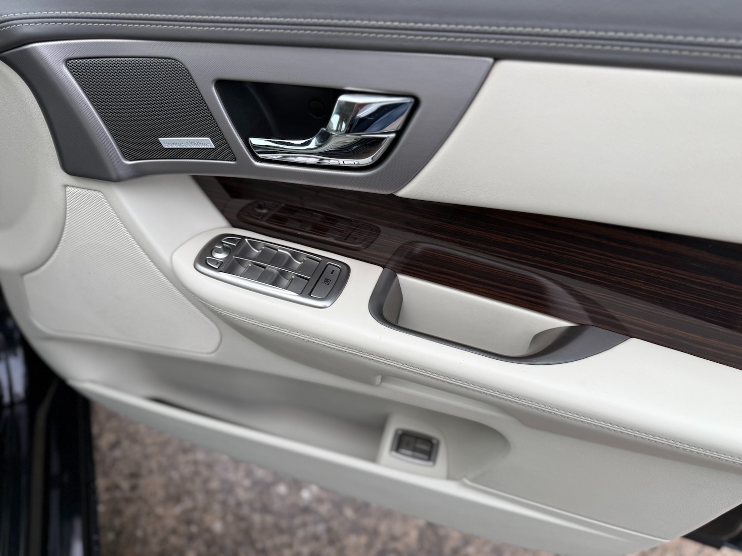 Used Jaguar XF 2011 for sale - 76211582: Photo 14