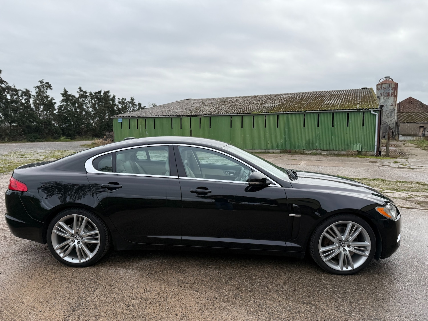 Used Jaguar XF 2011 for sale - 76211582: Photo 6
