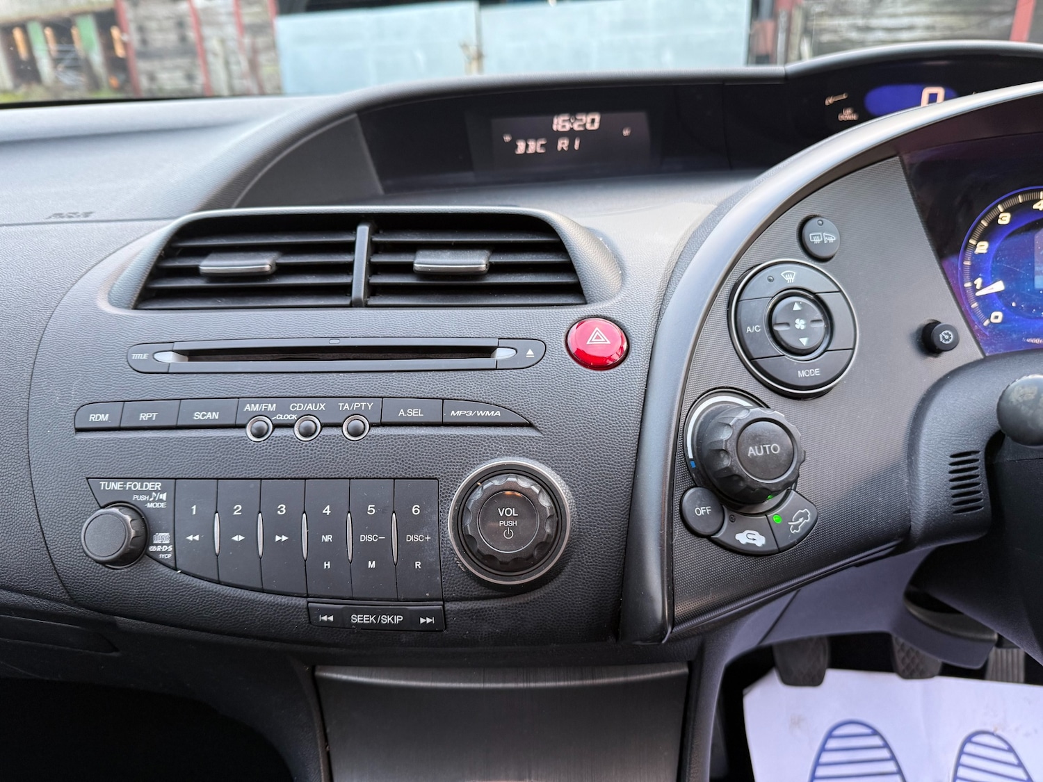 Used Honda Civic 2009 for sale - 77354604: Photo 15