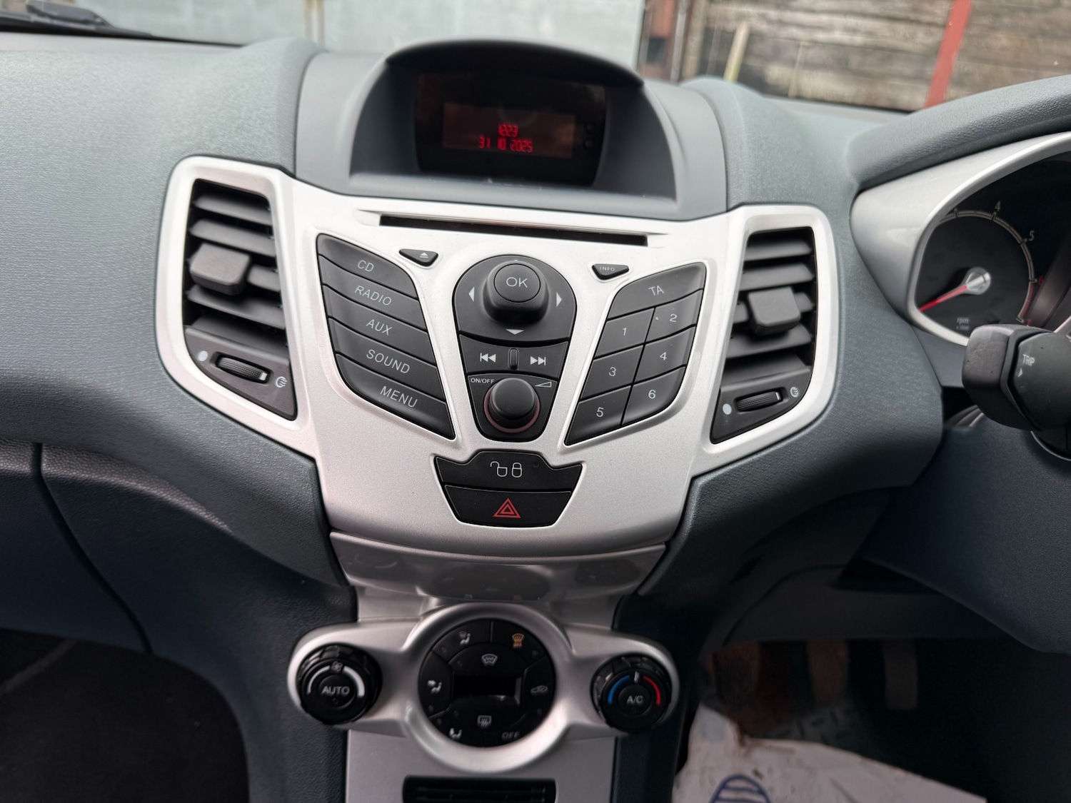 Used Ford Fiesta 2009 for sale - 76428807: Photo 13