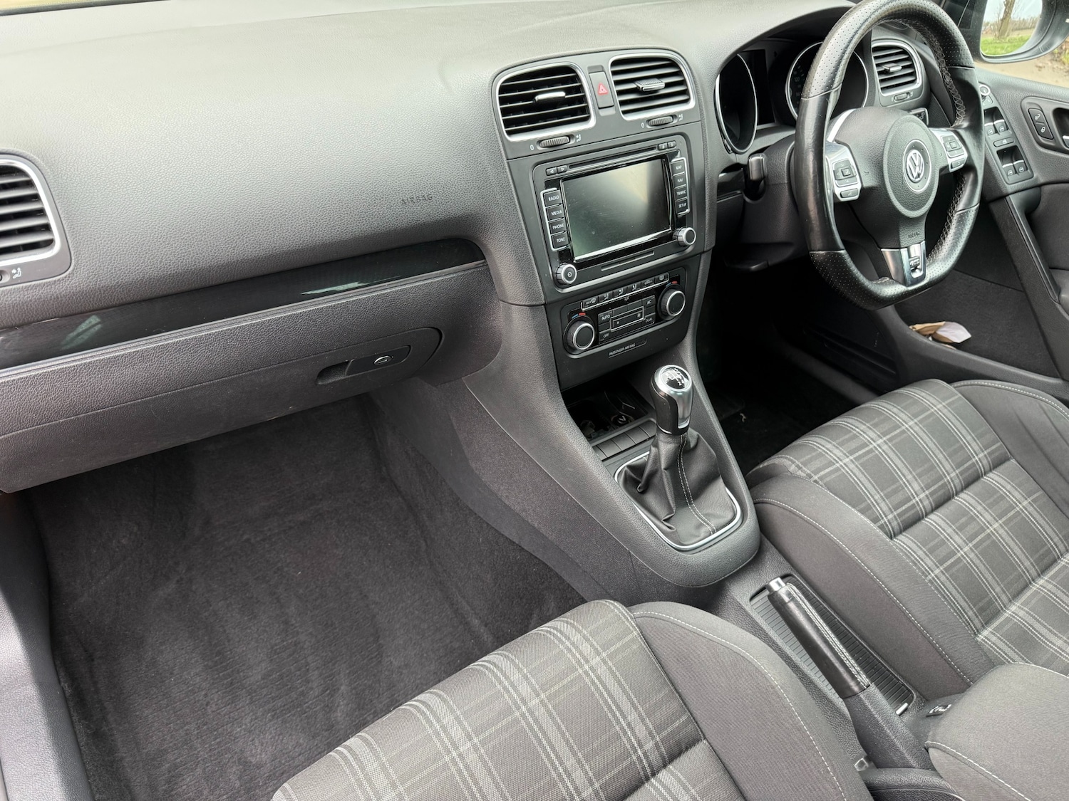 Used Volkswagen Golf 2011 for sale - 77609483: Photo 12