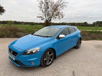 Volvo - V40