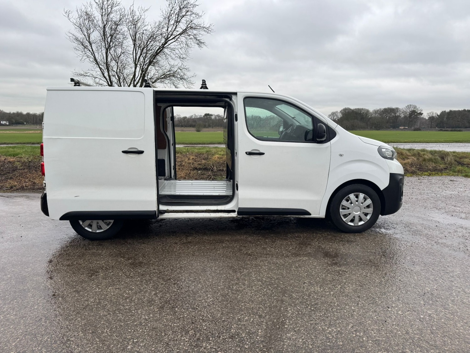 Used Peugeot Expert 2018 for sale - 77609663: Photo 2