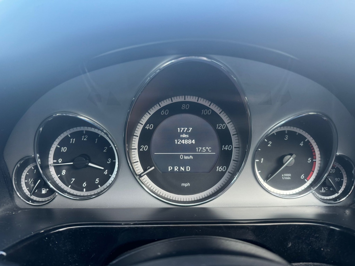 Used Mercedes-Benz E Class 2010 for sale - 76611464: Photo 15