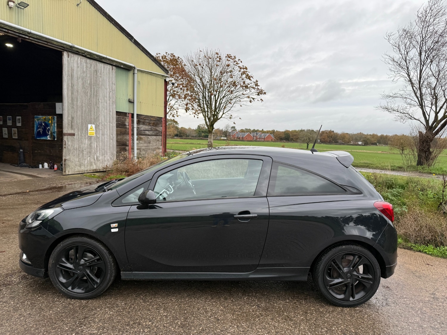 Used Vauxhall Corsa 2014 for sale - 76542839: Photo 3