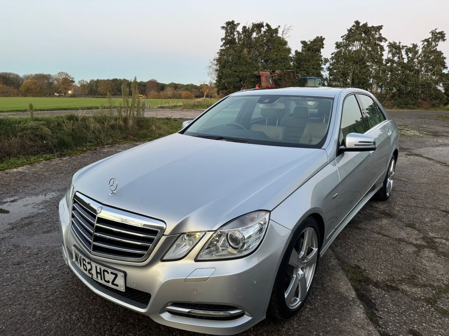 Used Mercedes-Benz E Class 2012 for sale - 76739184: Photo 1
