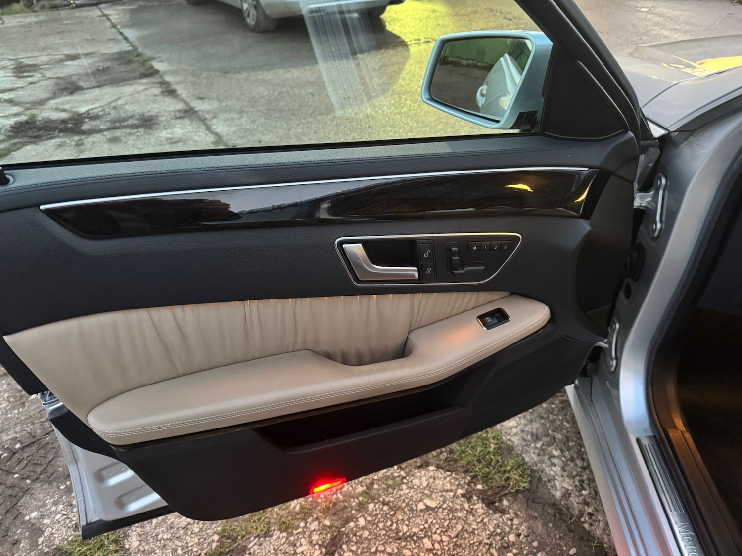 Used Mercedes-Benz E Class 2012 for sale - 76739184: Photo 12