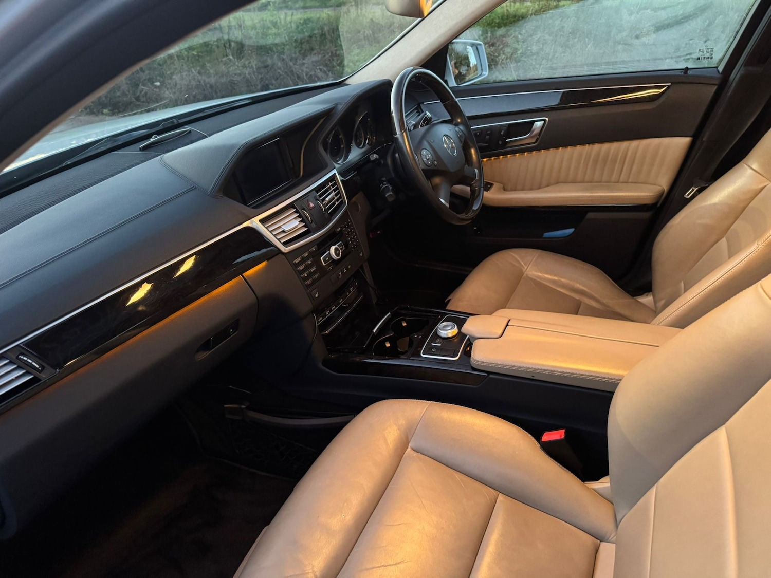 Used Mercedes-Benz E Class 2012 for sale - 76739184: Photo 16