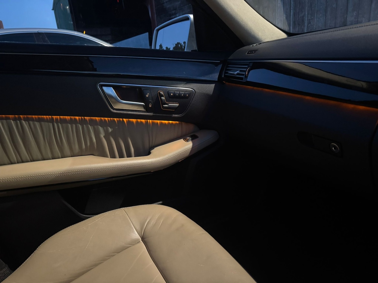 Used Mercedes-Benz E Class 2012 for sale - 76739184: Photo 17