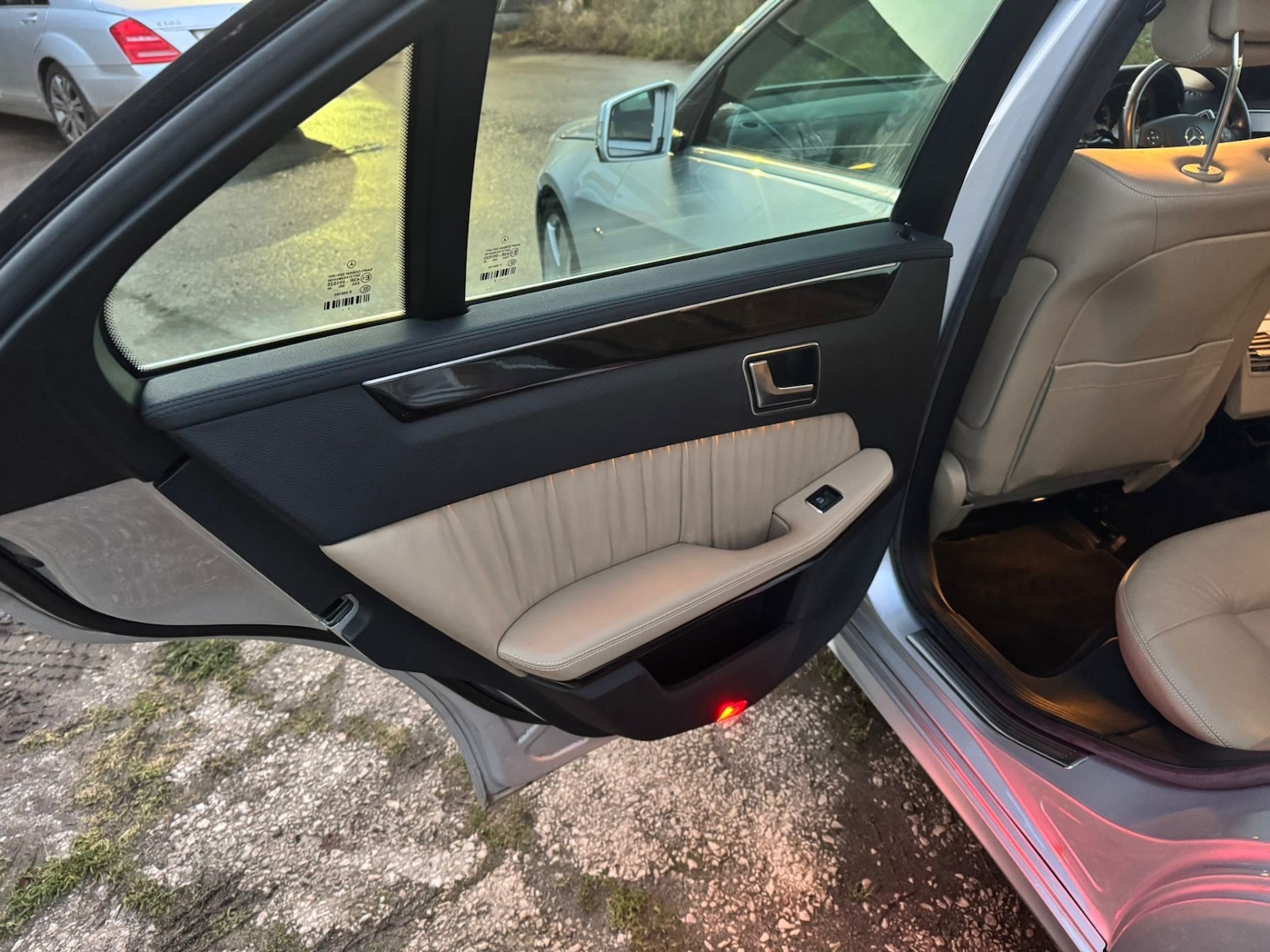 Used Mercedes-Benz E Class 2012 for sale - 76739184: Photo 23