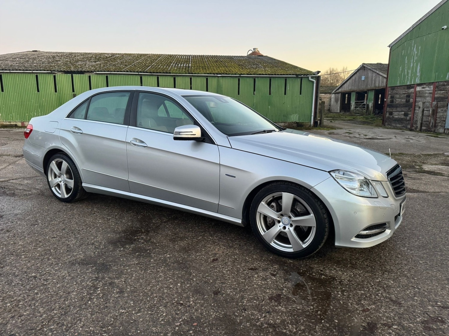 Used Mercedes-Benz E Class 2012 for sale - 76739184: Photo 5