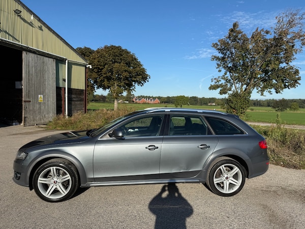 Used Audi A4 Allroad 2011 for sale - 76035636: Photo 3