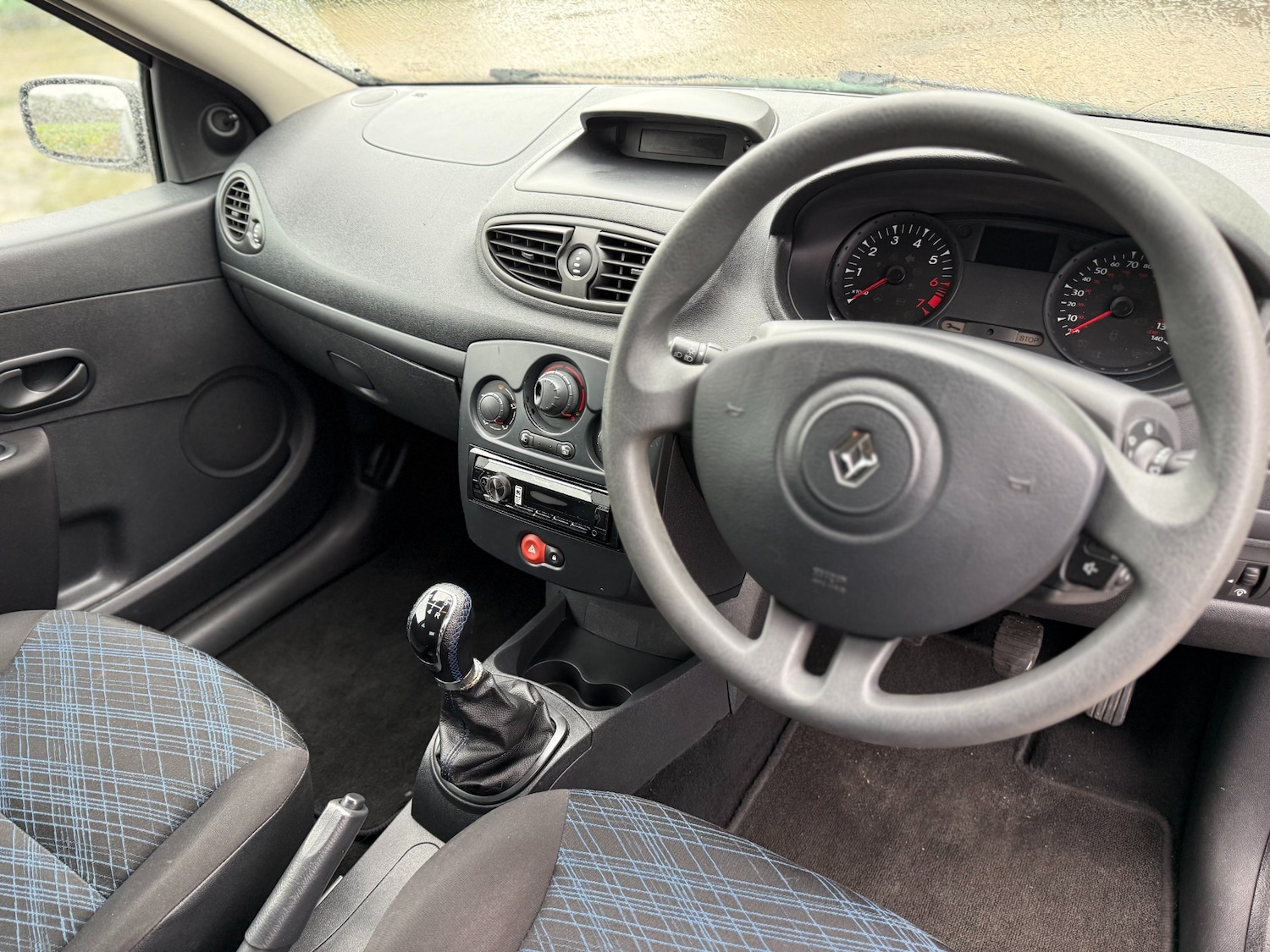 Used Renault Clio 2009 for sale - 76971535: Photo 10