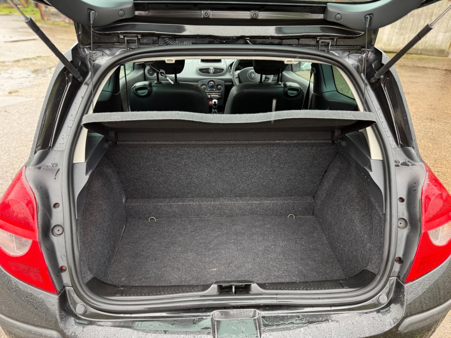 Used Renault Clio 2009 for sale - 76971535: Photo 12