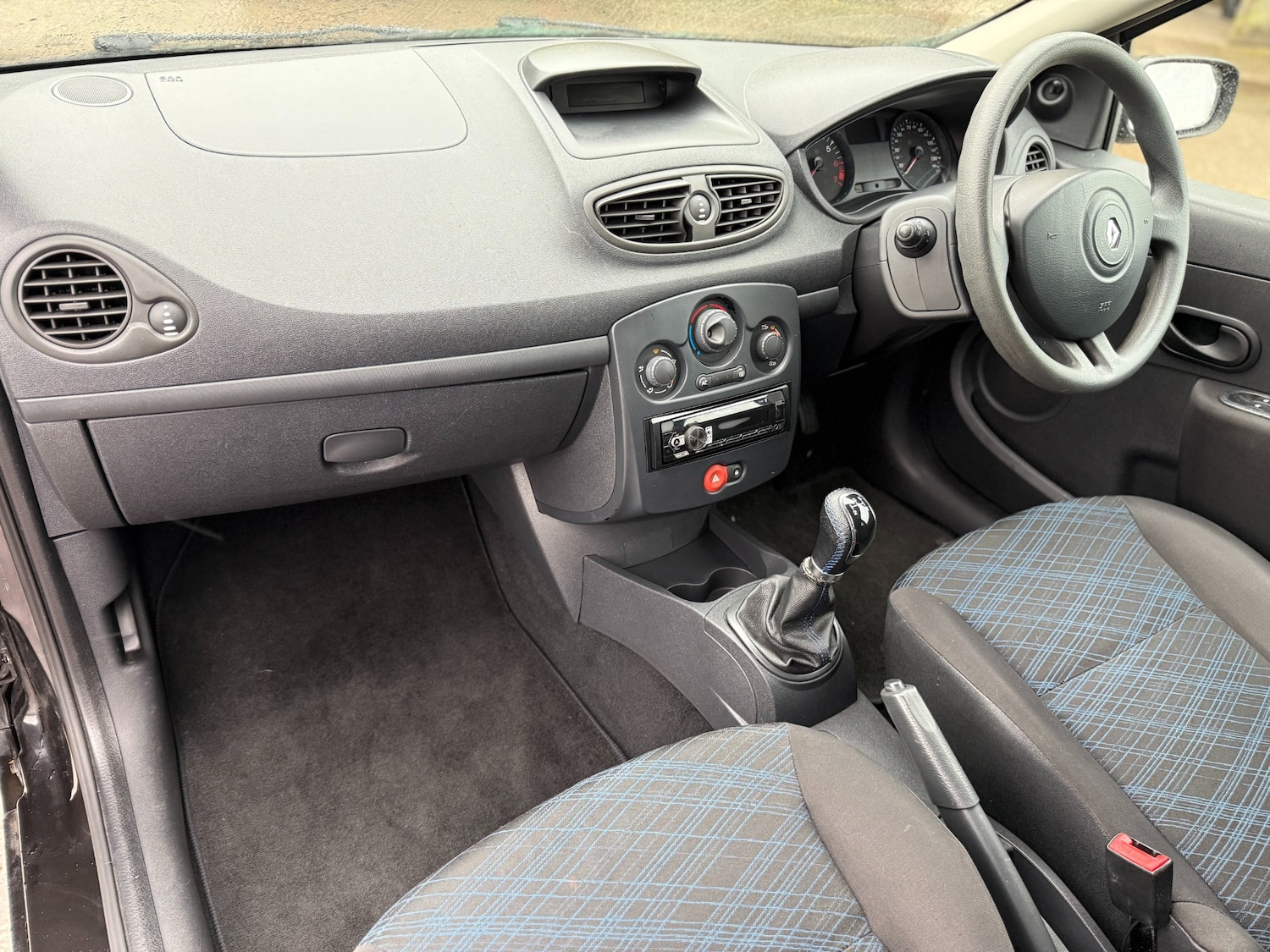 Used Renault Clio 2009 for sale - 76971535: Photo 13