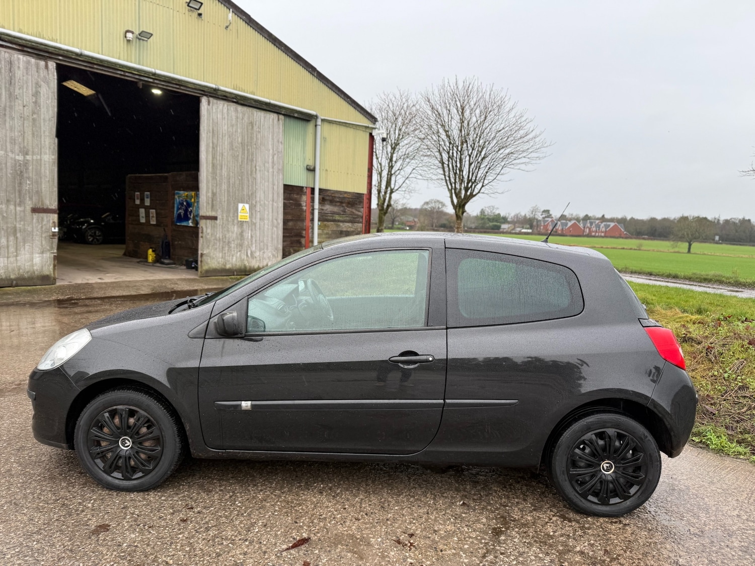 Used Renault Clio 2009 for sale - 76971535: Photo 3
