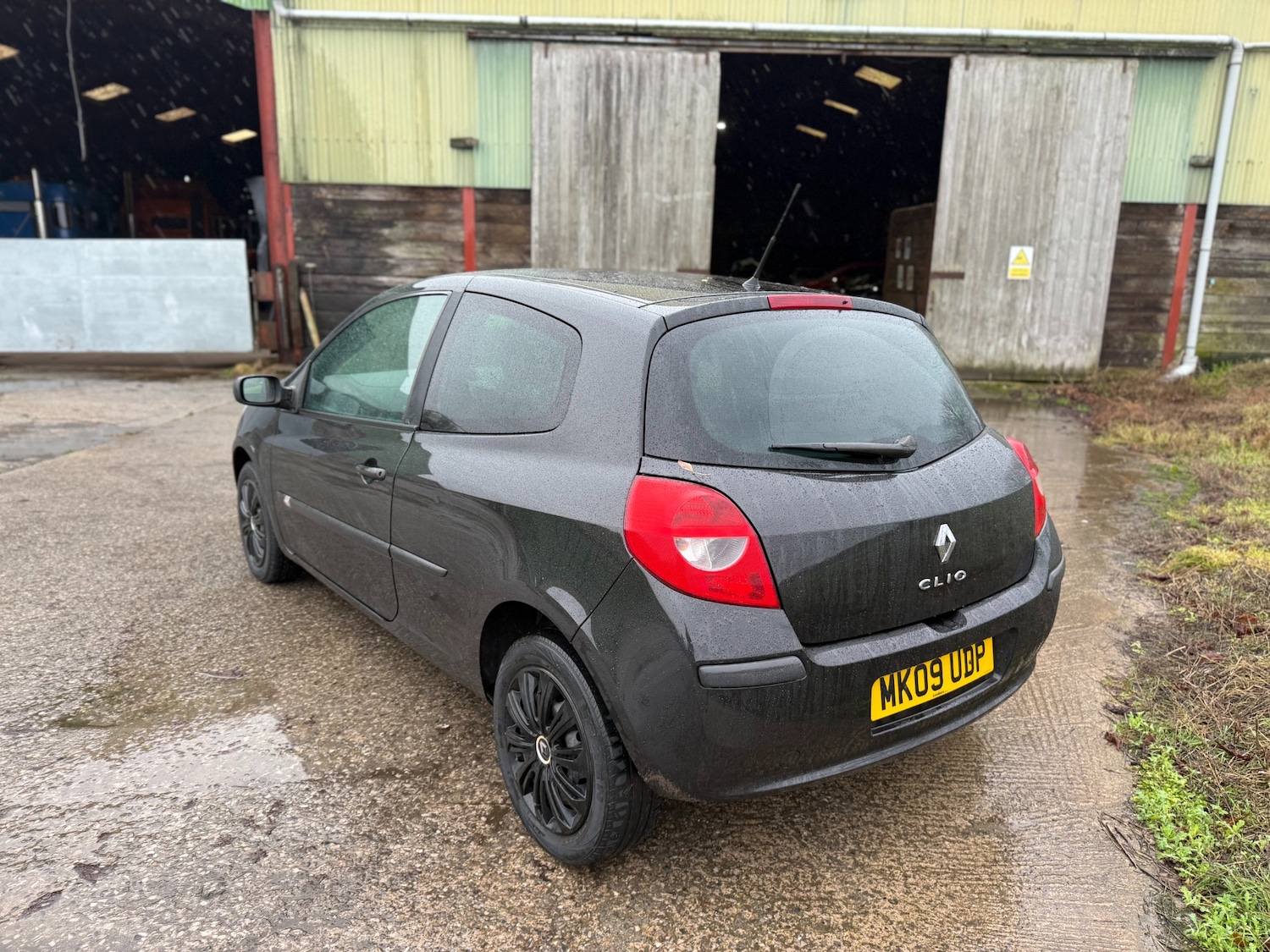 Used Renault Clio 2009 for sale - 76971535: Photo 4