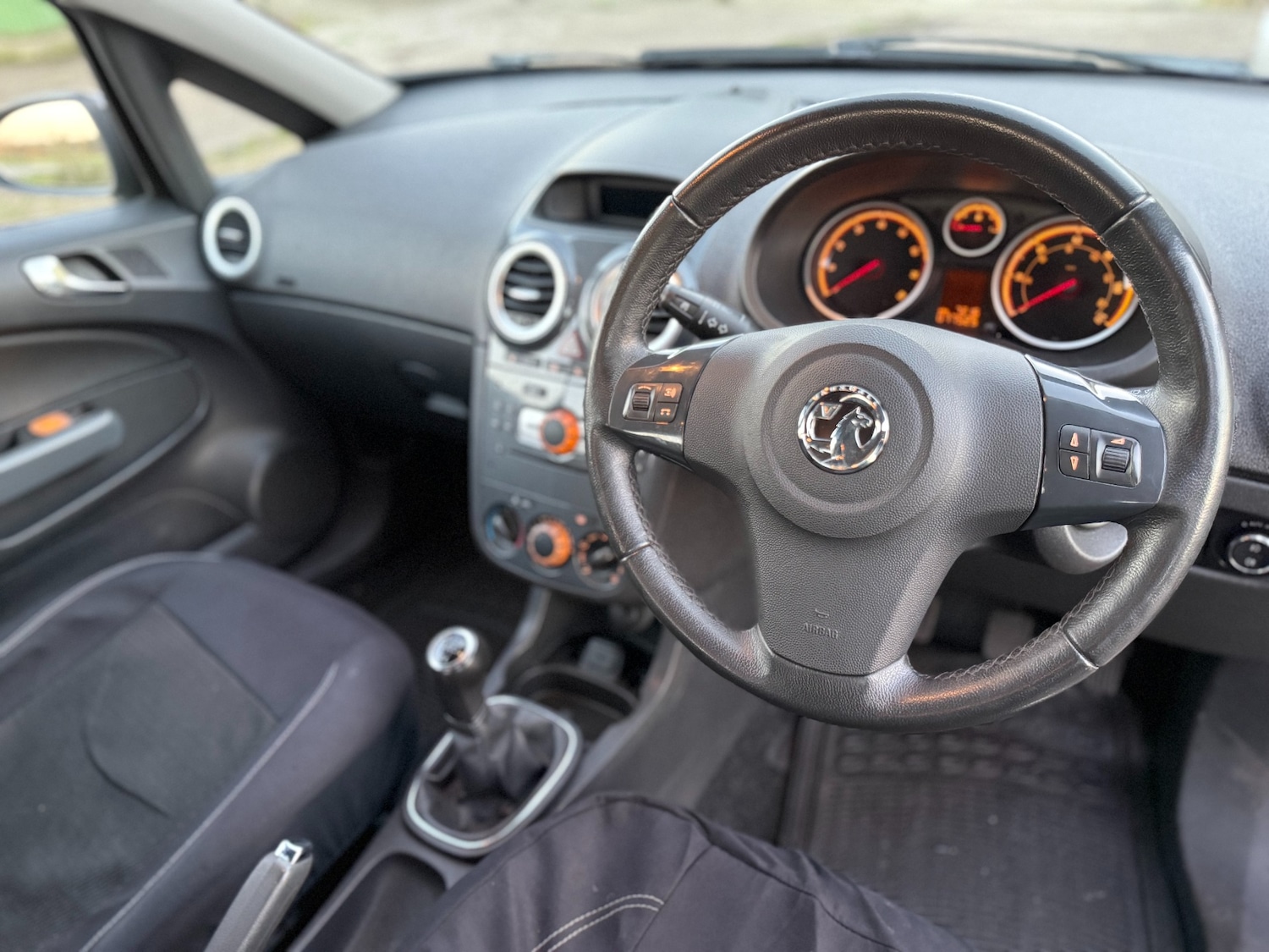 Used Vauxhall Corsa 2011 for sale - 76696739: Photo 10