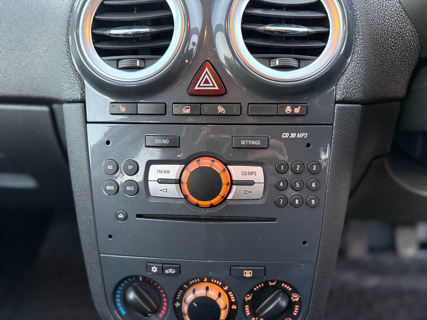 Used Vauxhall Corsa 2011 for sale - 76696739: Photo 15