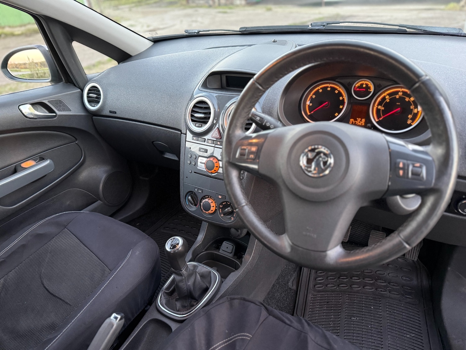 Used Vauxhall Corsa 2011 for sale - 76696739: Photo 9