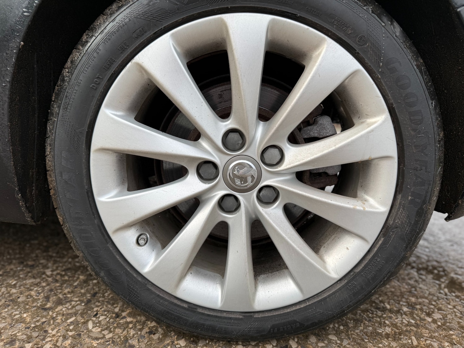 Used Vauxhall Insignia 2015 for sale - 76971519: Photo 2