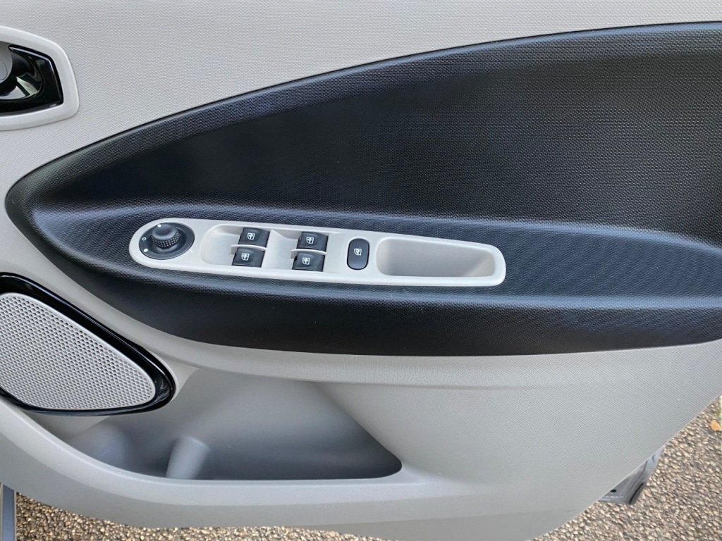 Used Renault Zoe 2016 for sale - 77107096: Photo 13