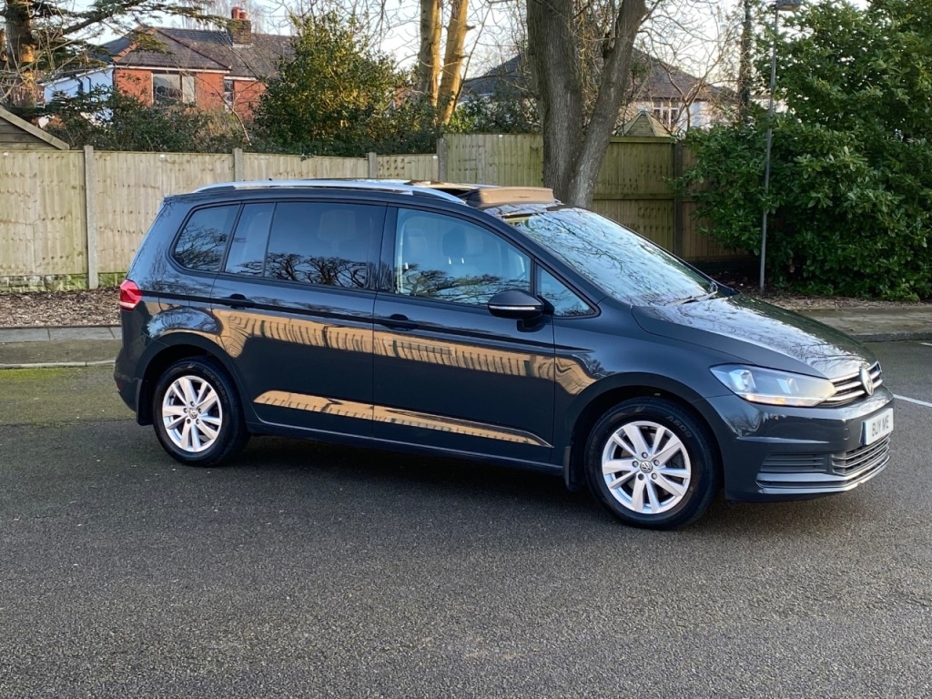 Used Volkswagen Touran 2020 for sale - 77436190: Photo 2