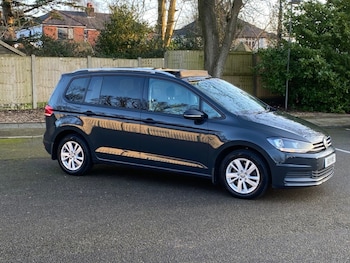 Used Volkswagen Touran 2020 for sale - 77436190: Photo