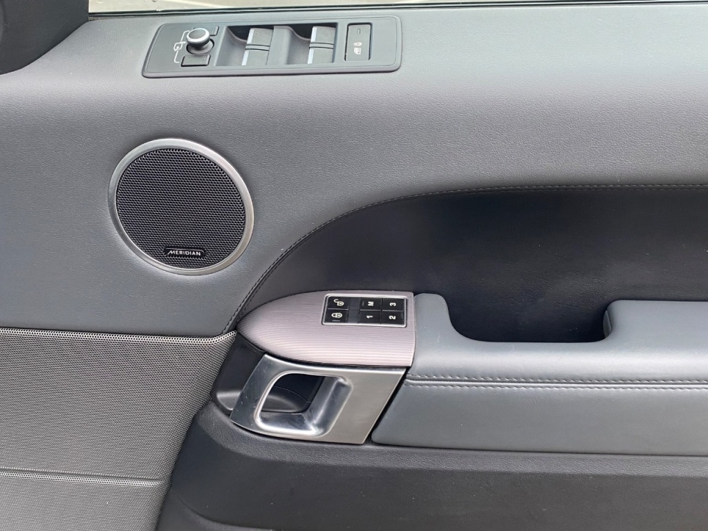 Used Land Rover Range Rover Sport 2015 for sale - 77249176: Photo 14