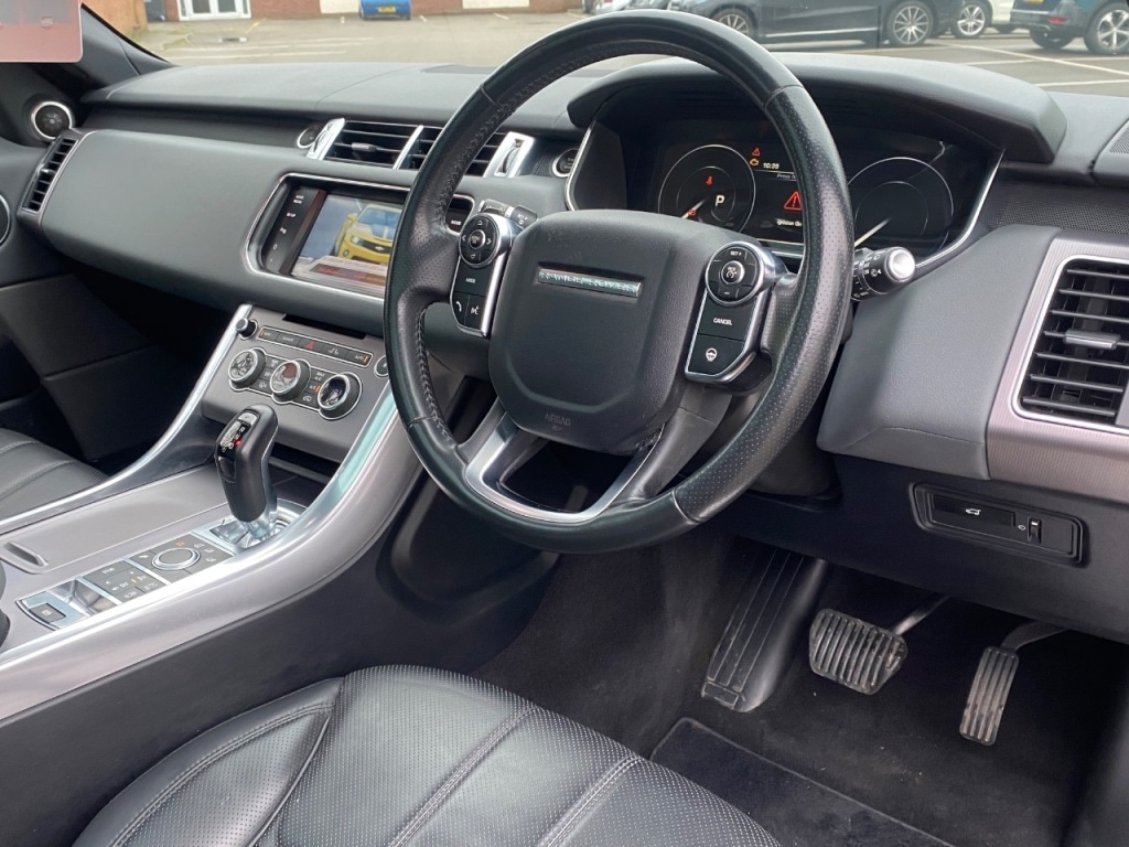 Used Land Rover Range Rover Sport 2015 for sale - 77249176: Photo 9