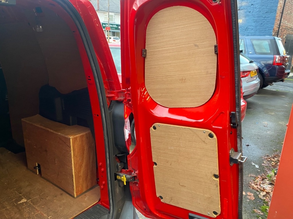 Used Ford Transit Courier 2016 for sale - 76882946: Photo 11