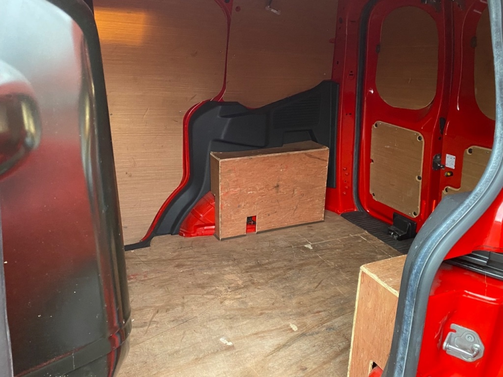 Used Ford Transit Courier 2016 for sale - 76882946: Photo 8