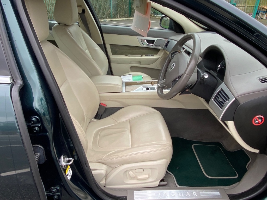 Used Jaguar XF 2013 for sale - 77779563: Photo 10