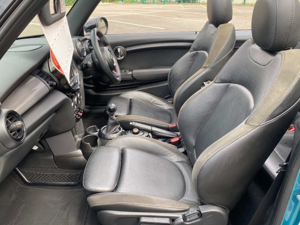 Used MINI Convertible 2017 for sale - 76882938: Photo 27