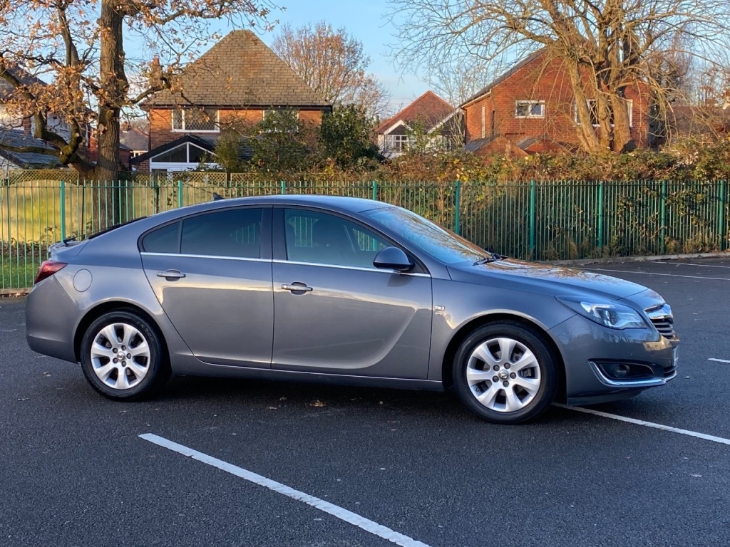 Used Vauxhall Insignia 2016 for sale - 76882914: Photo 2