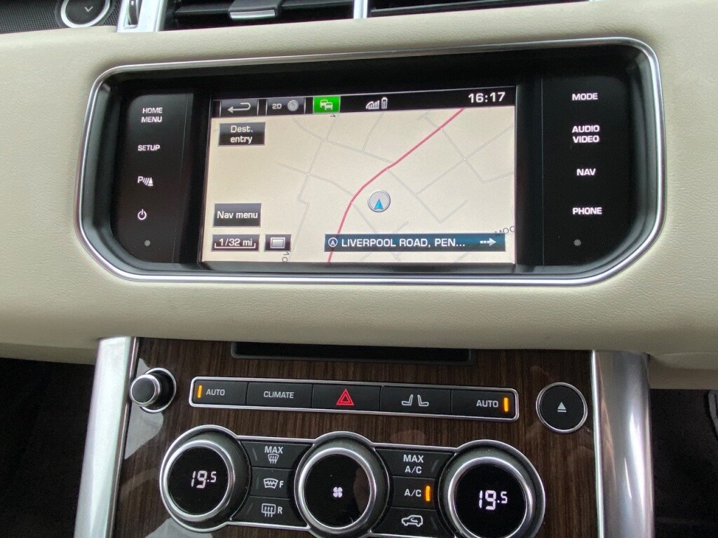 Used Land Rover Range Rover Sport 2015 for sale - 77789616: Photo 9