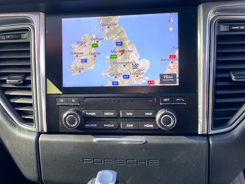 Used Porsche Macan 2018 for sale - 76882931: Photo 11