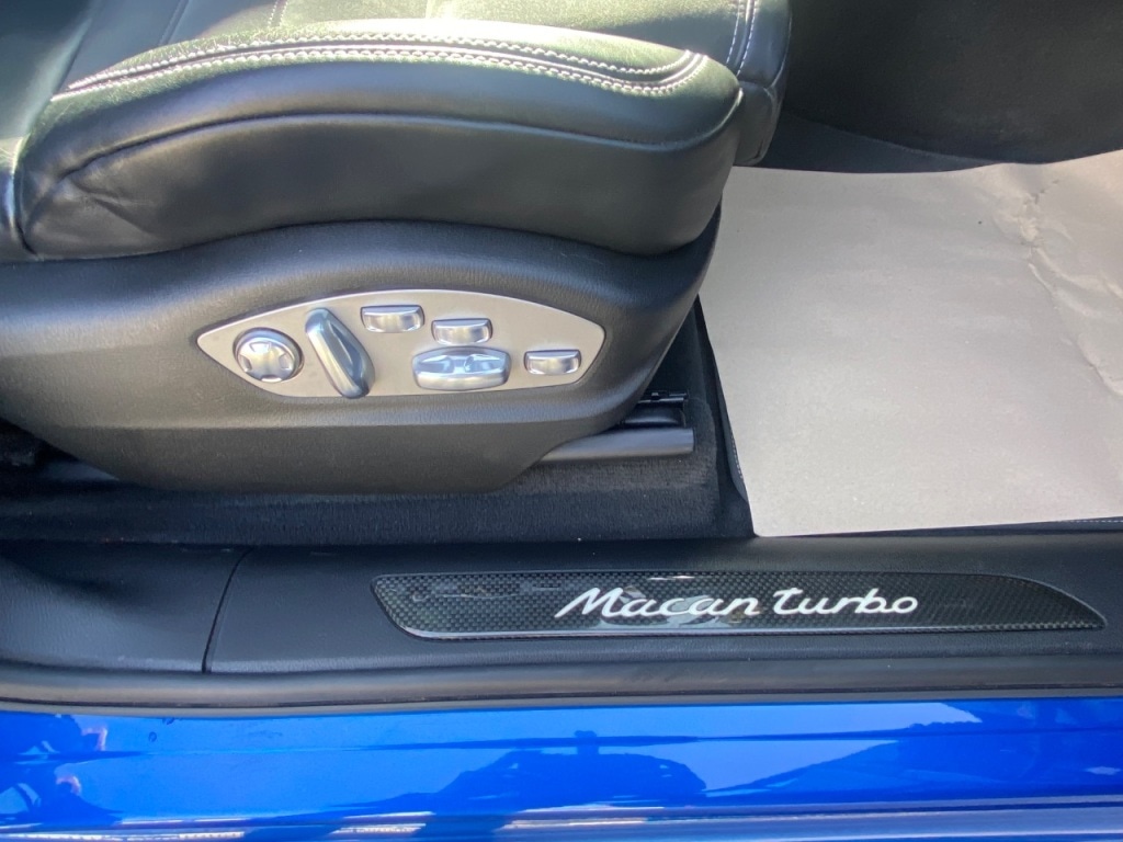 Used Porsche Macan 2018 for sale - 76882931: Photo 16