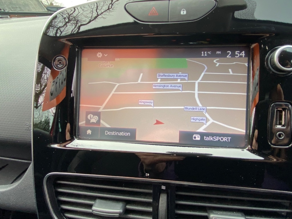 Used Renault Clio 2018 for sale - 77666127: Photo 10